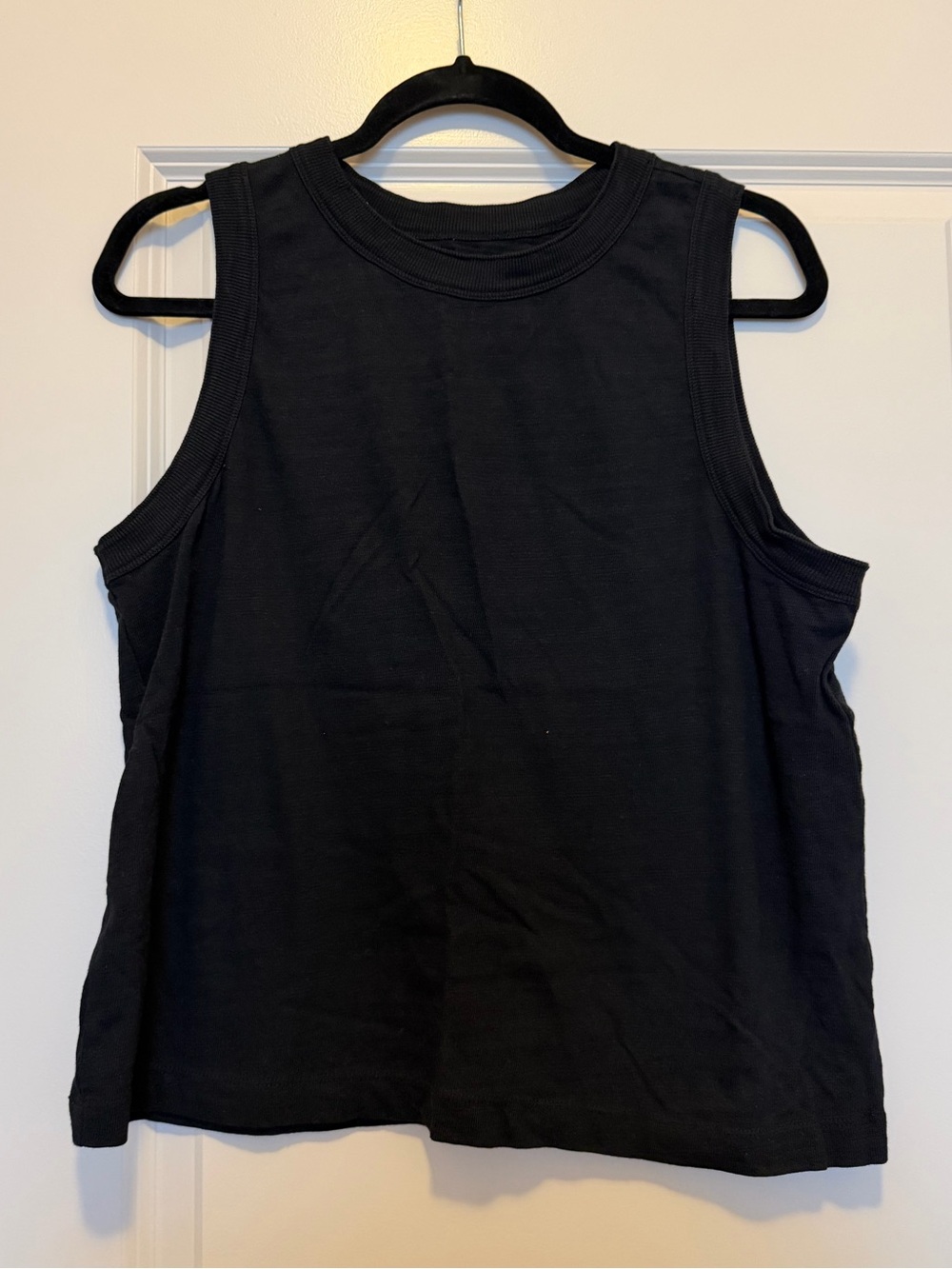 LOFT Classic Black Sleeveless Tank Top - Women